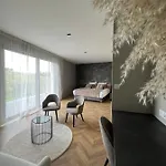 ベッド・アンド・ブレックファスト Le Clos Des Huy Pres Trigny