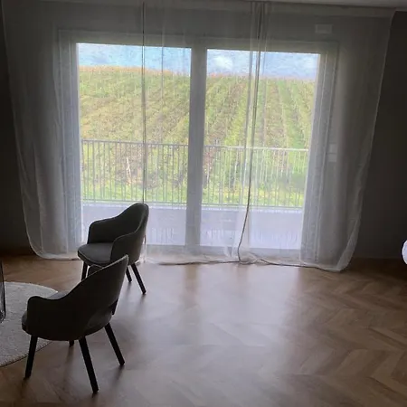 Le Clos Des Huy Pres 4*