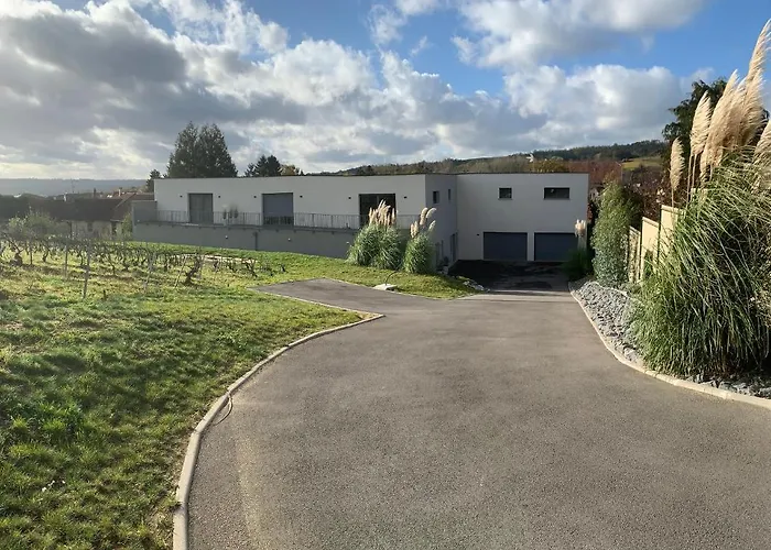 Le Clos Des Huy Prés 4* Trigny